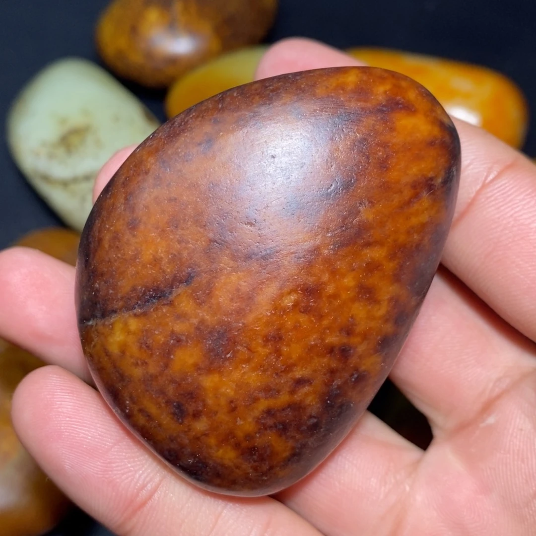 和田玉未镶嵌珠宝奇石