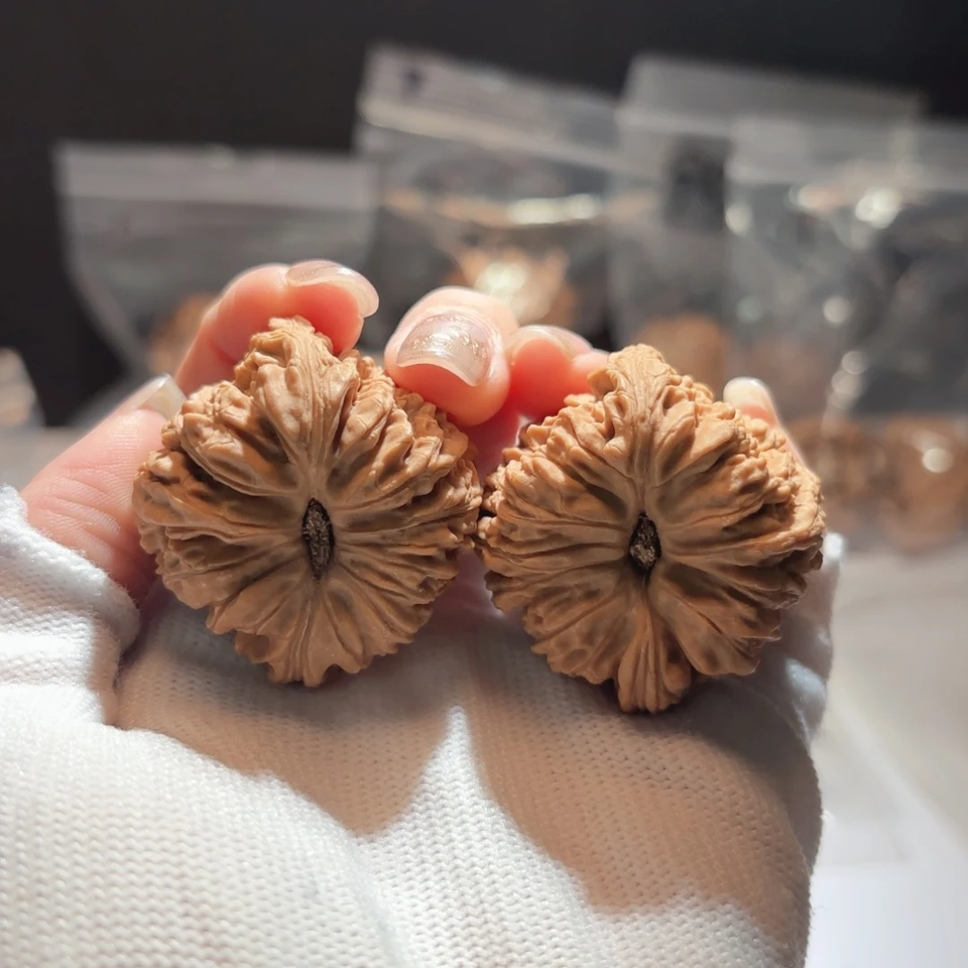 柚***Z吊坠文玩核桃99号链接