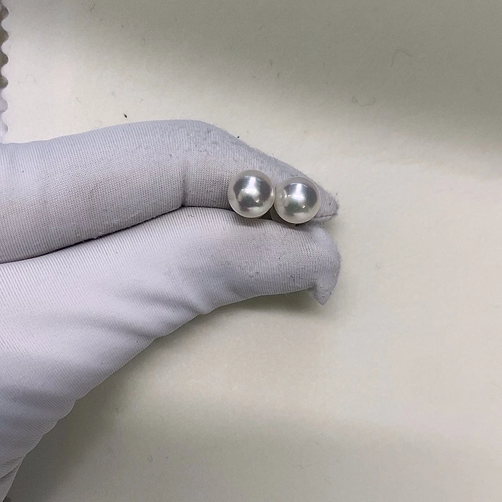 海水珍珠18K金镶嵌耳钉7.5-8