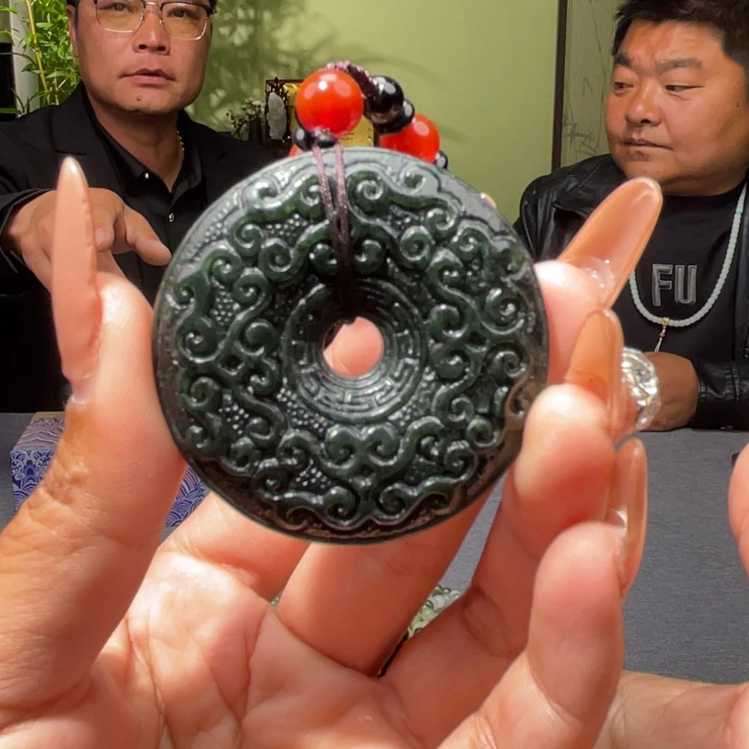 和田玉未镶嵌颈饰多样性发货发其一