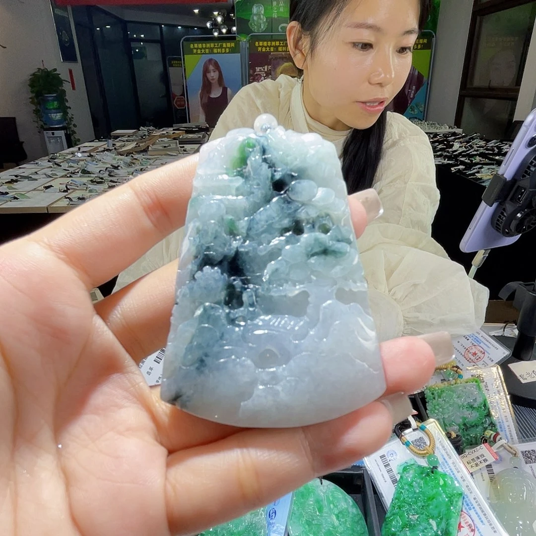 颈饰未镶嵌翡翠一