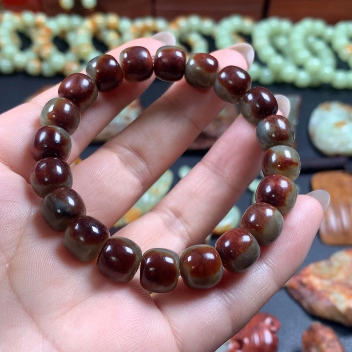 岫岩老玉（透闪石质玉）未镶嵌颈饰