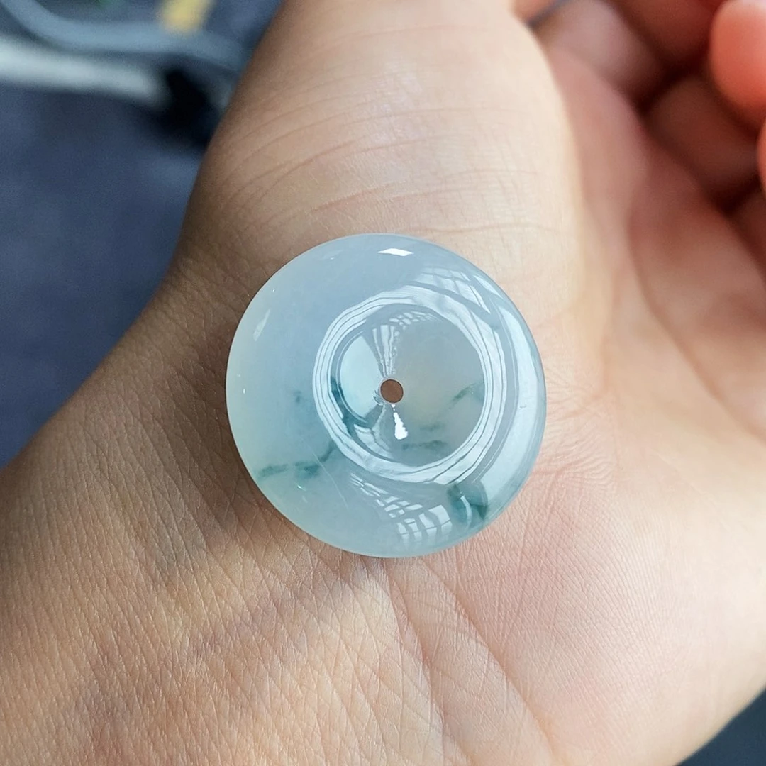 翡翠未镶嵌颈饰翡翠首饰