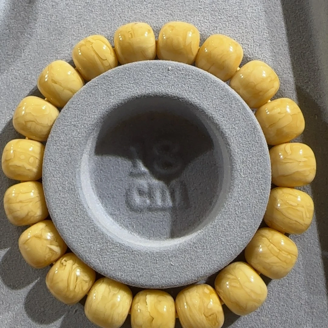 琥珀未镶嵌裸石12mm同料满蜡虎皮手串