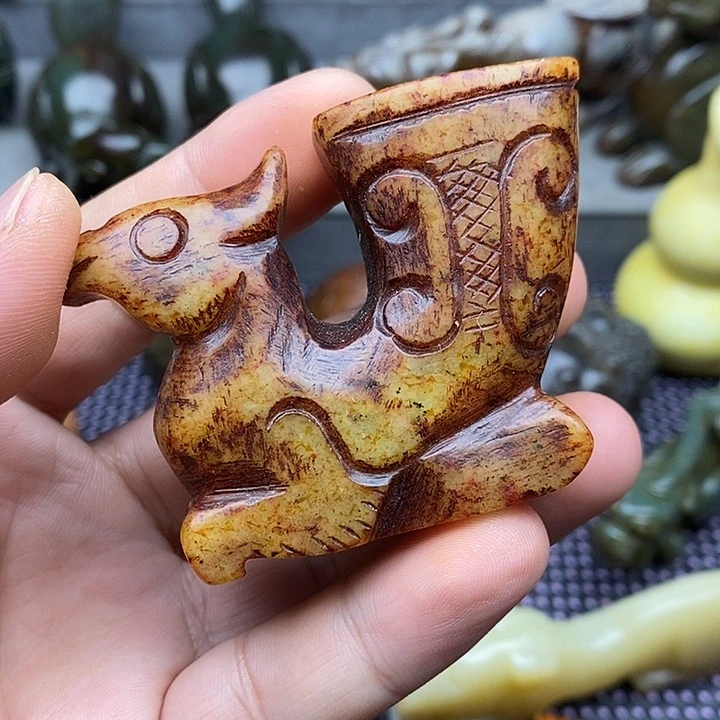 未镶嵌蛇纹石玉颈饰