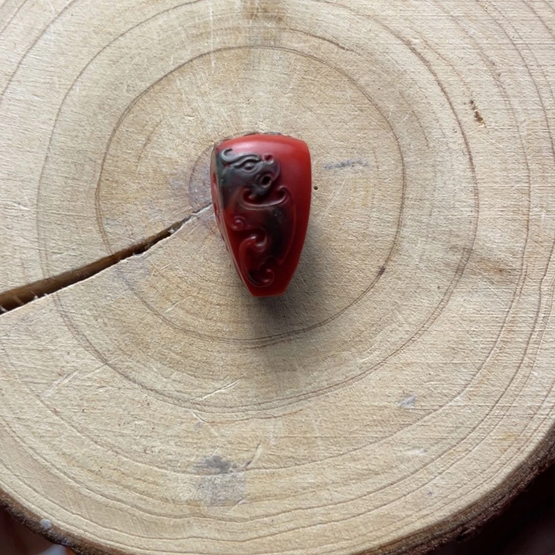 南红玛瑙未镶嵌10.2mm包浆龙三通