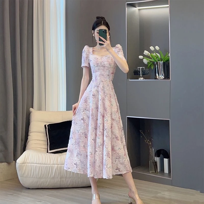 小香风粉色碎花连衣裙2025夏季新款茶歇法式高级感高端气质长裙女