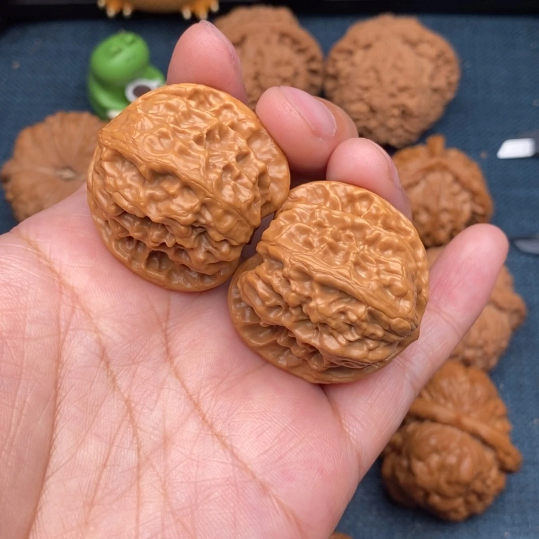 文玩核桃把件36精品野狼