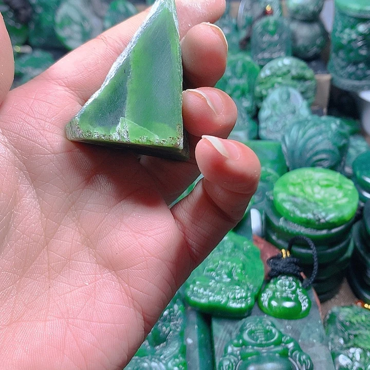 乐***见和田玉（碧玉）未镶嵌珠宝奇石