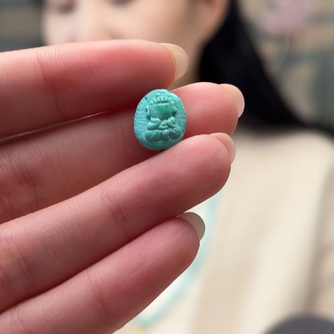 绿松石未镶嵌颈饰