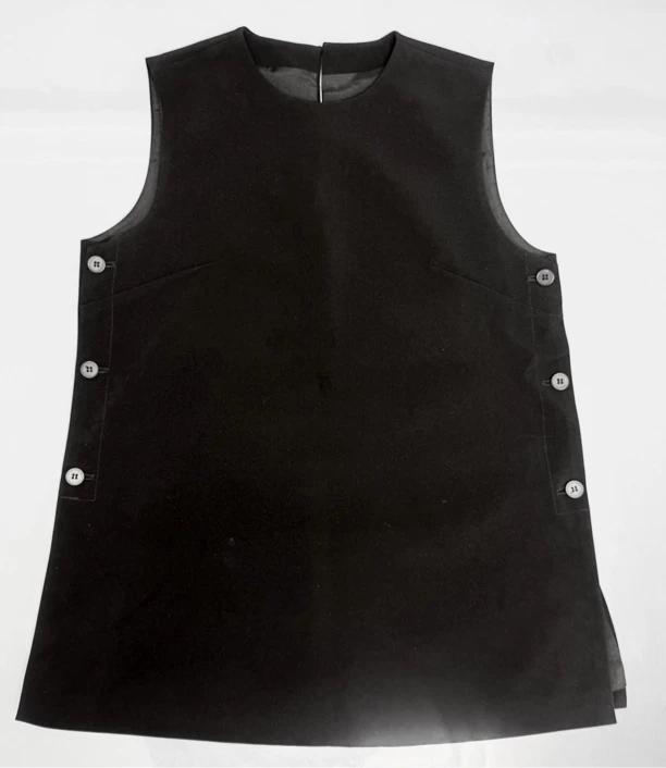 1109高级氛围感女2025圆领设计师韩系通勤黑色显瘦时尚无袖马甲