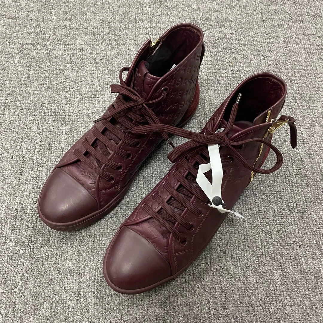LOUIS VUITTON/路易威登 满印红色女士经典休闲平底短靴38码/3161