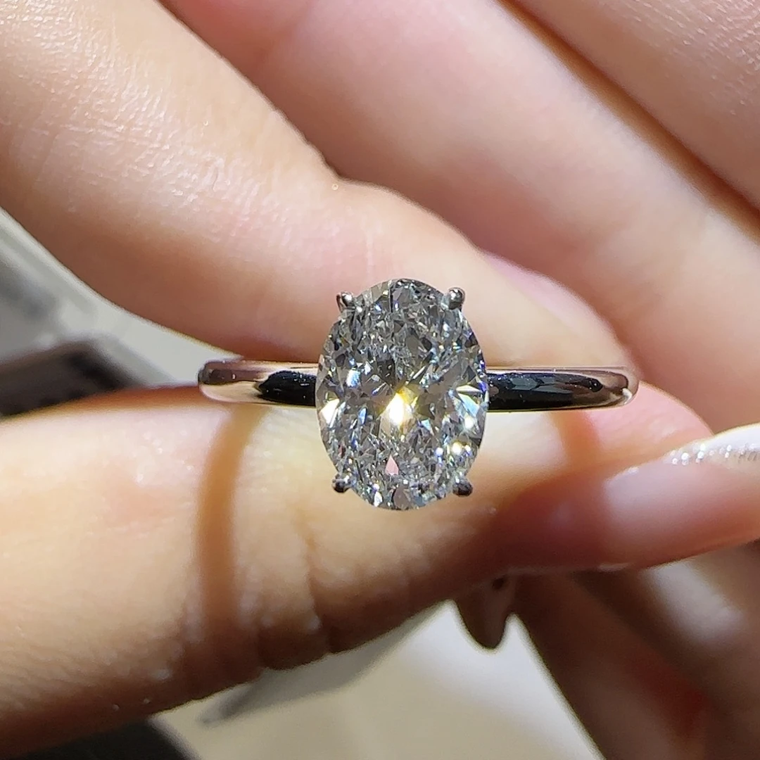 实验室培育钻石铂Pt950镶嵌海莉1卡