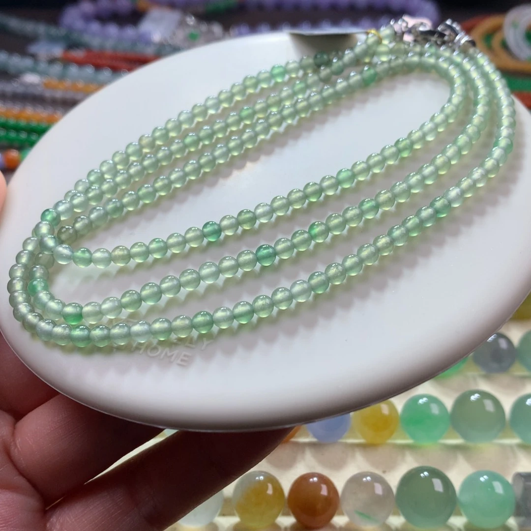 翡翠未镶嵌颈饰冰波种橄榄绿卡3.5-3.7