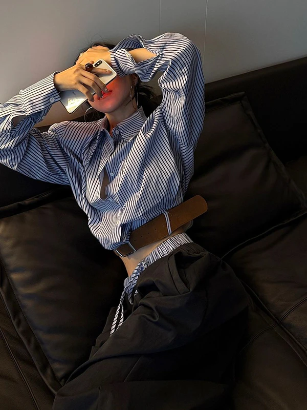 【现货】韩系早秋穿搭chic高级感独特蓝色条纹衬衫黑色阔腿裤套装女