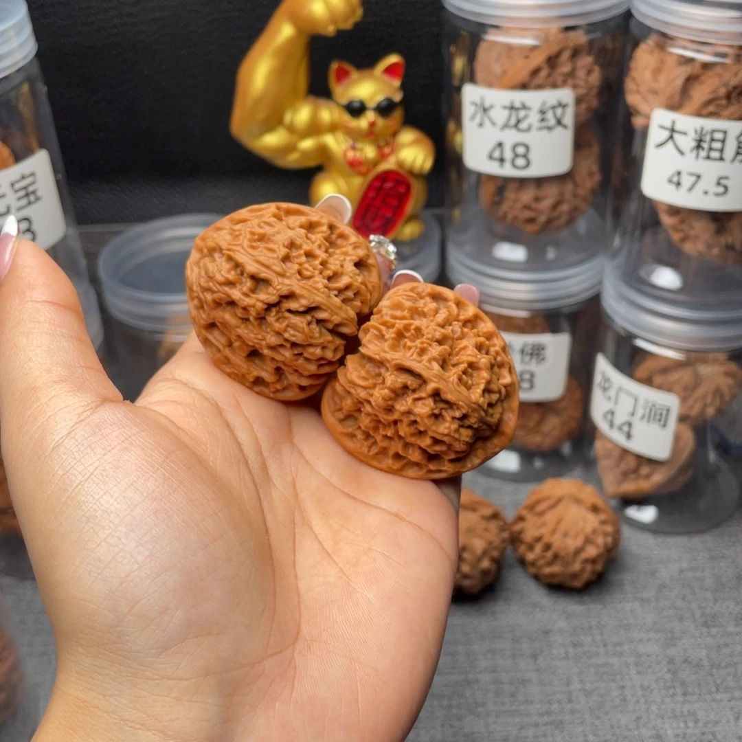 文玩核桃把件漂*者三角南疆