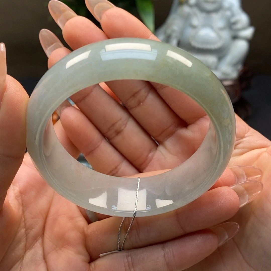 翡翠手镯未镶嵌天然