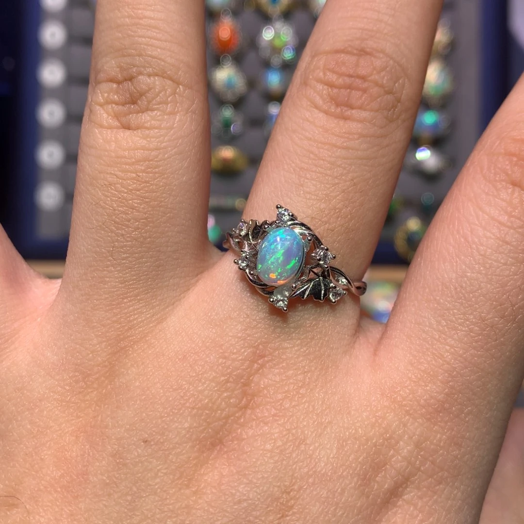 银S925镶嵌欧泊戒指