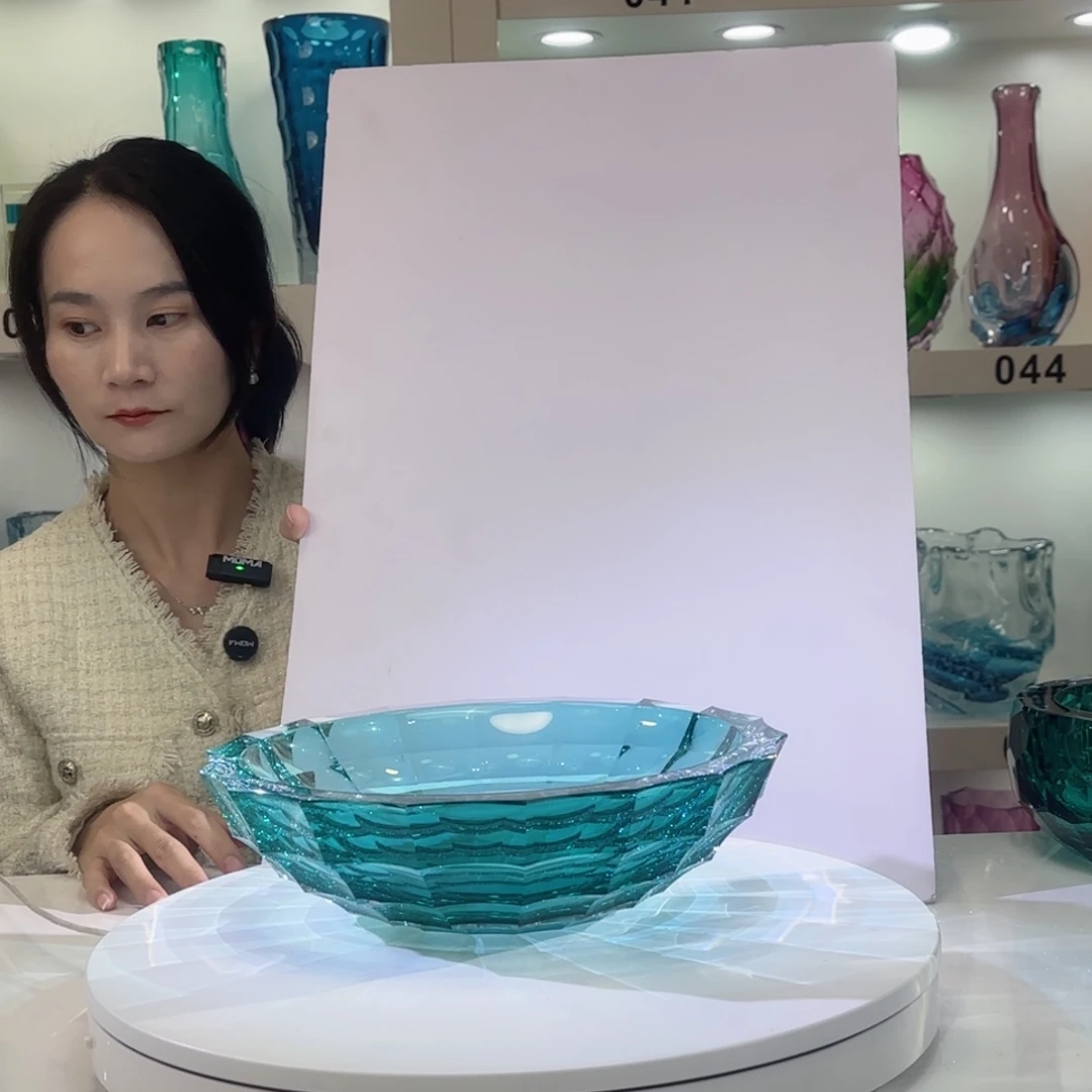 琉璃湖水绿果碗一只