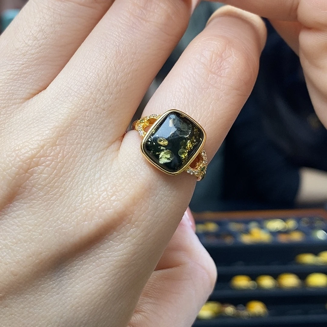 琥珀未镶嵌裸石成品