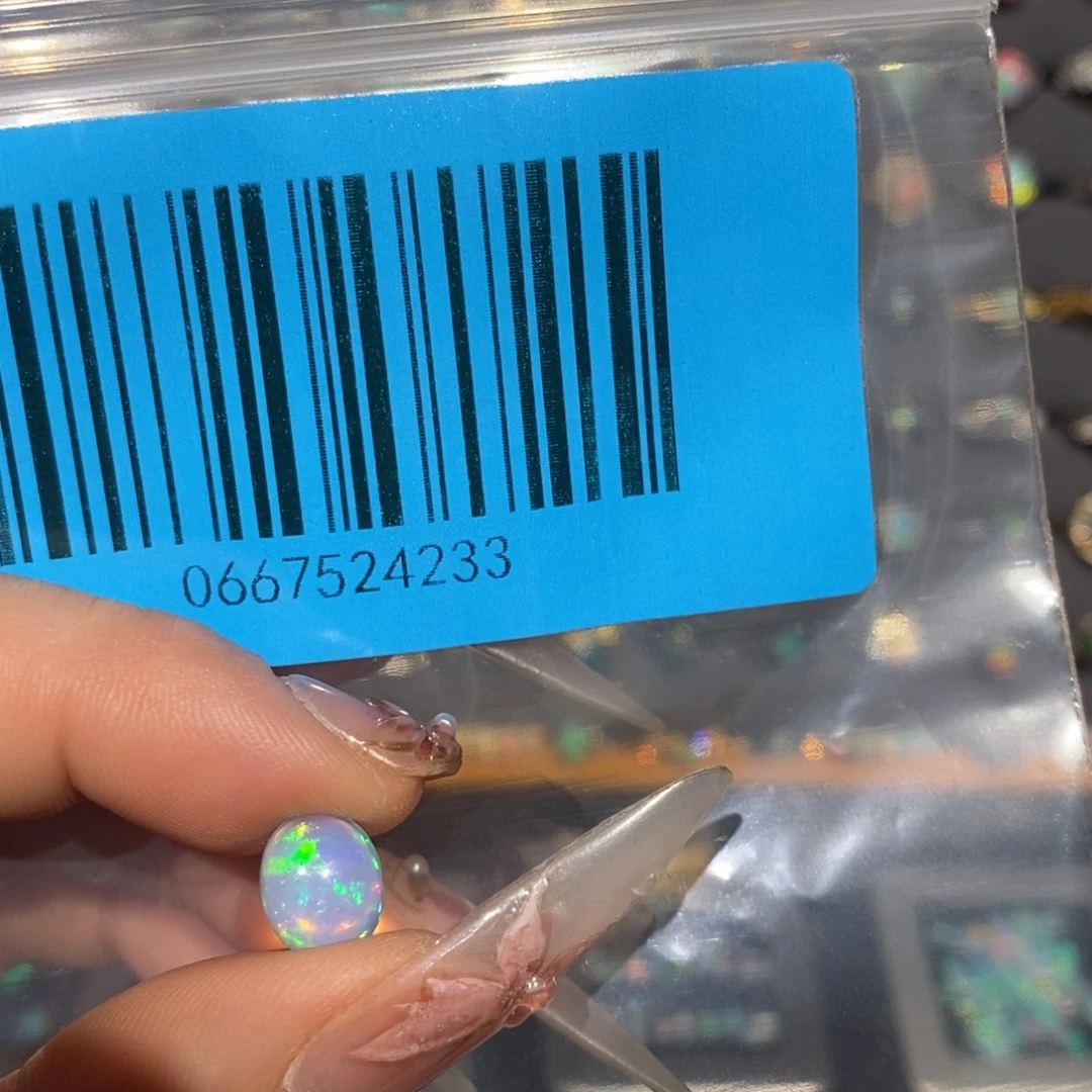 刘***欣欧泊未镶嵌裸石定制