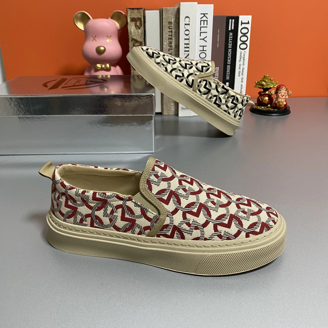 新款潮鞋简约男士单鞋厚底透气春秋季休闲男鞋百搭时尚低帮板鞋