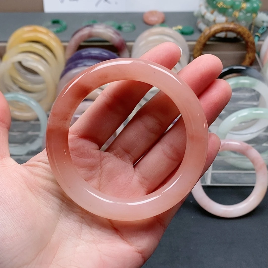 【闪购商品】石英质玉手镯未镶嵌梵*