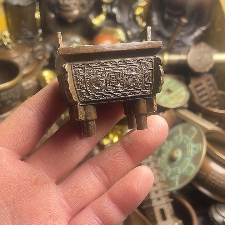 诚信经营铜器摆件