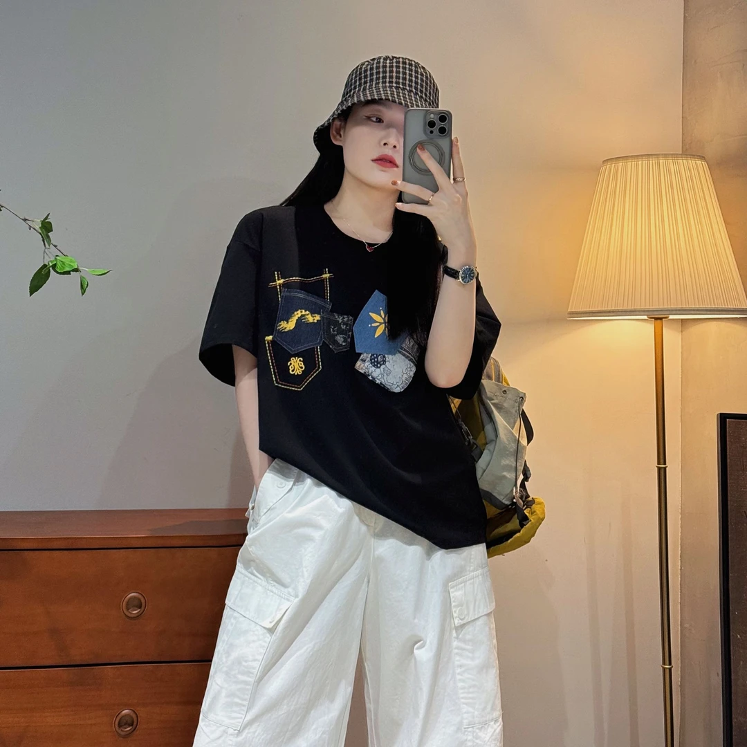 时尚休闲男友风牛仔拼接口袋撞色印花圆领短袖T恤-J25201317