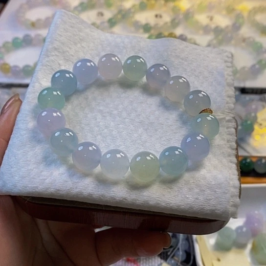 定制翡翠未镶嵌翡翠.