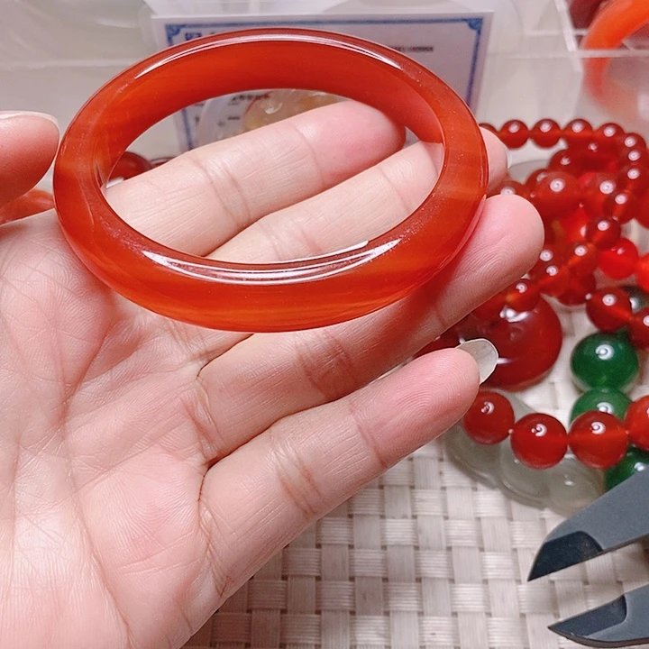 玛瑙/玉髓未镶嵌手镯