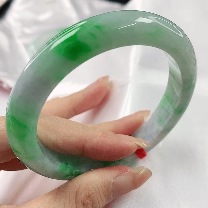 未镶嵌手镯翡翠，893