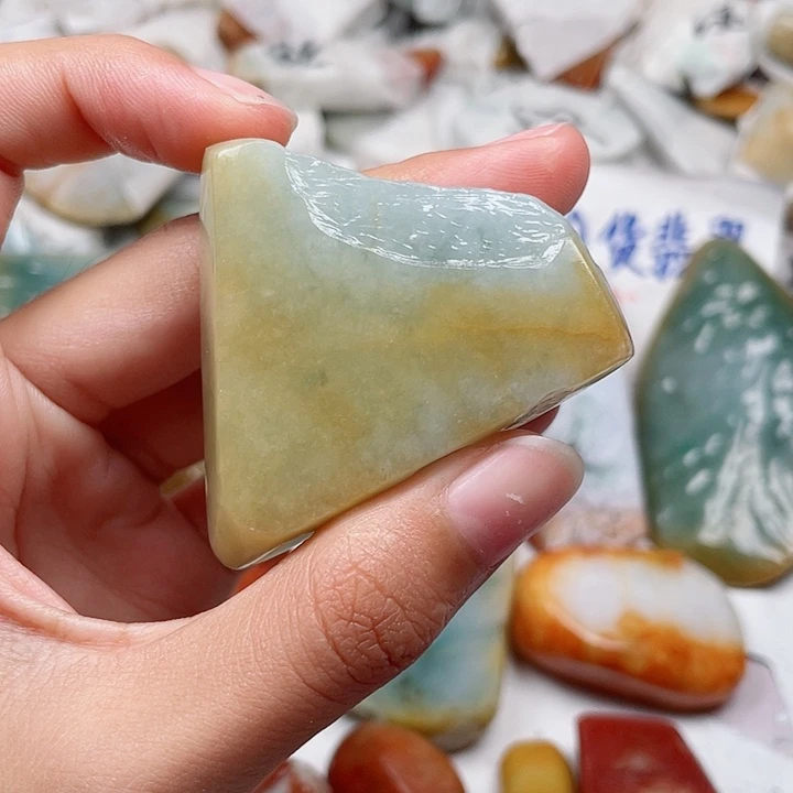 雨***落颈饰未镶嵌翡翠翡翠