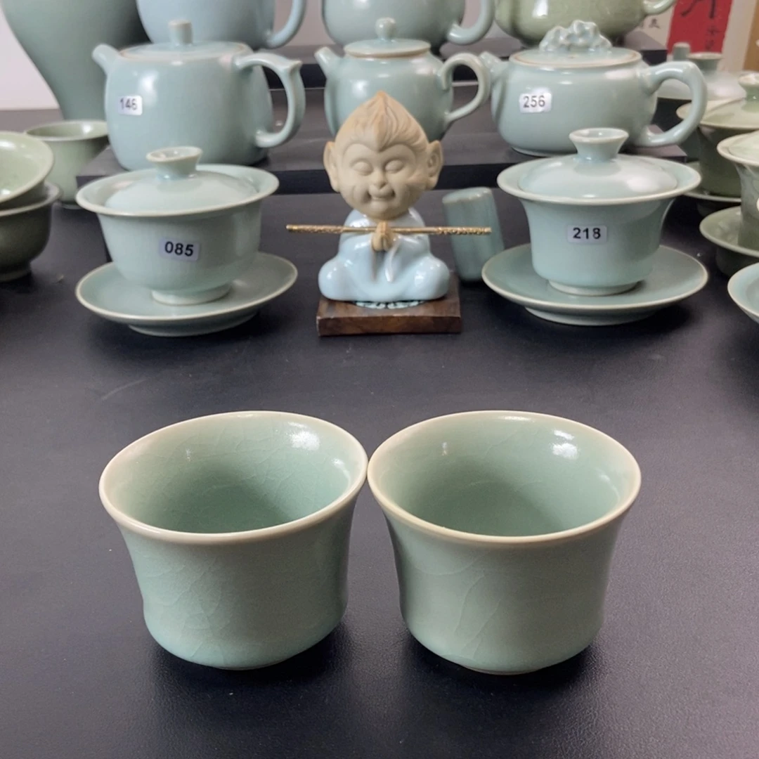 微瑕仿古釉马蹄杯子2只