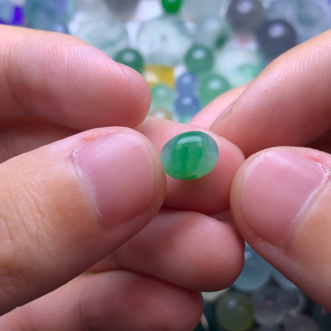 定制翡翠未镶嵌珠子