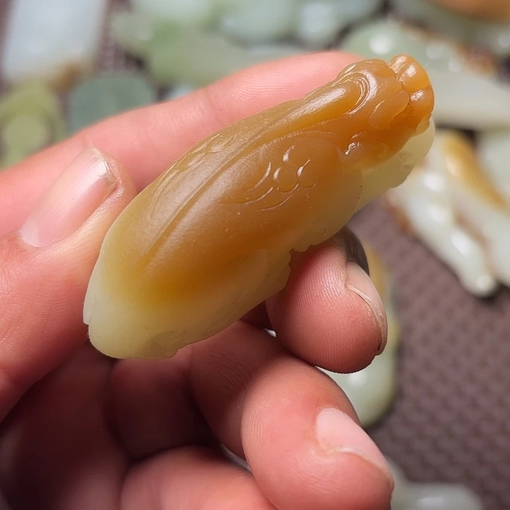 和田玉（糖玉）未镶嵌手镯