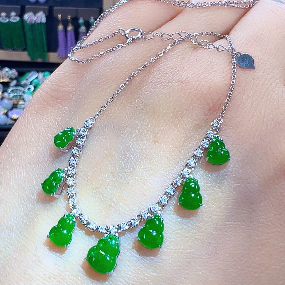 翡翠18K金镶嵌颈饰签收后24小时鉴赏期