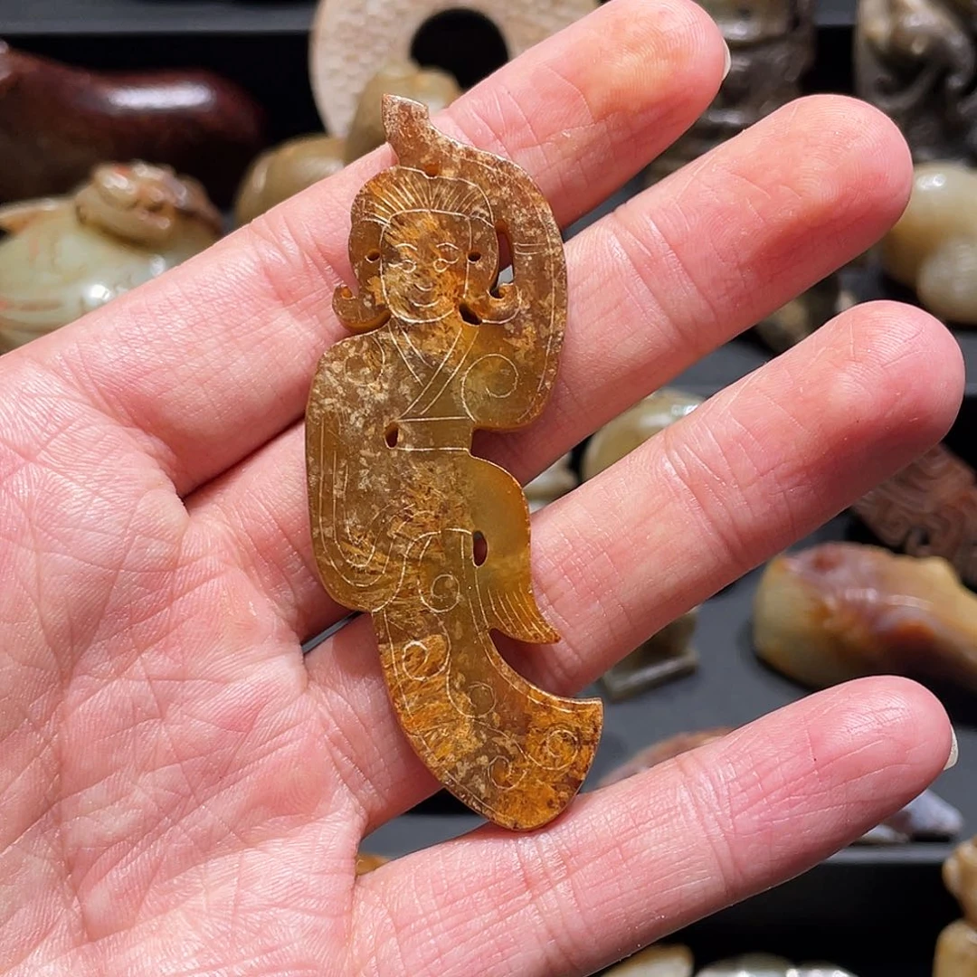 和田玉（糖玉）未镶嵌颈饰问**千