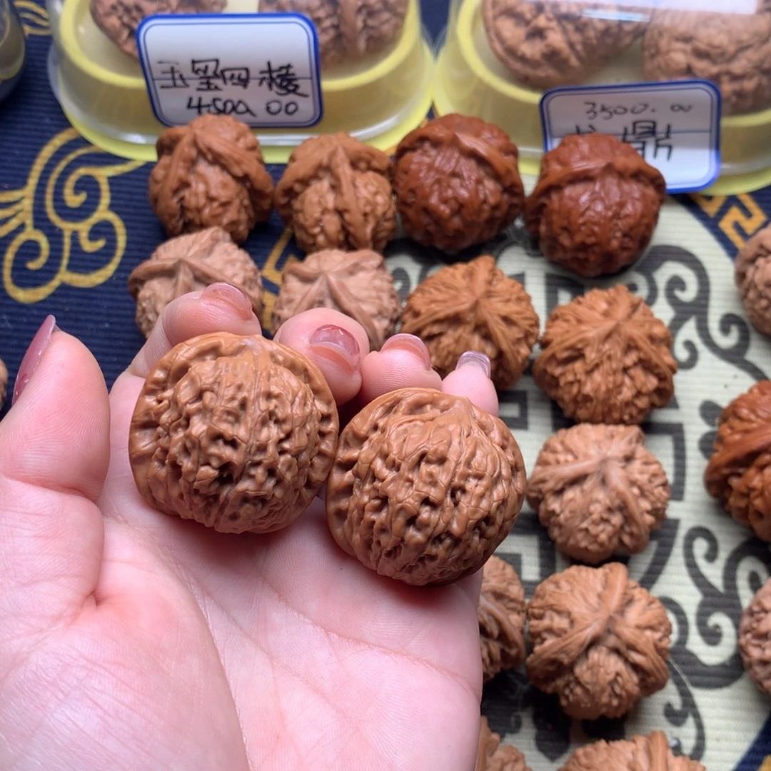文玩核桃吊坠莲花虎34