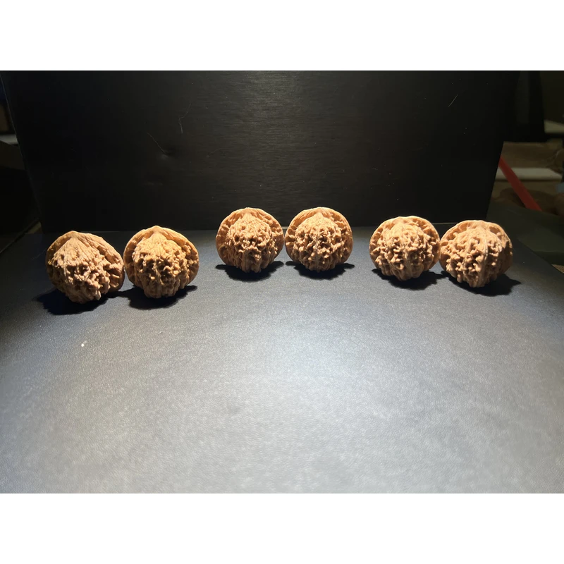 四座楼核桃35-40mm（多样性发货发其一）约35-40g B250417-02