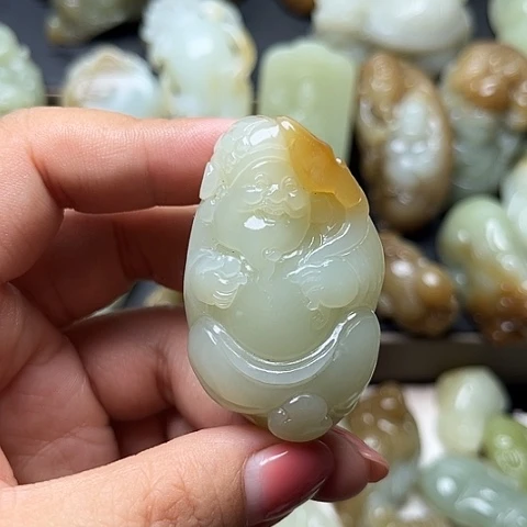 颈饰未镶嵌和田玉喜***?