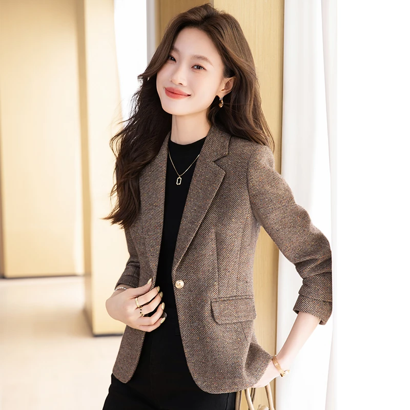 羊毛西装外套女秋冬加厚2025新款小个子修身短款女士毛呢西服上衣