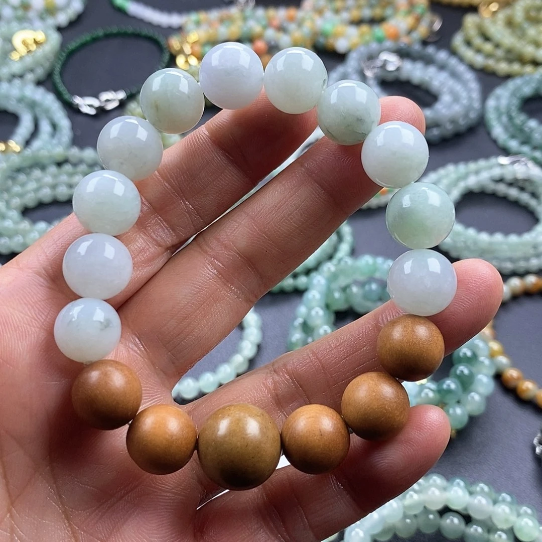 翡翠未镶嵌颈饰缅甸翡翠A
