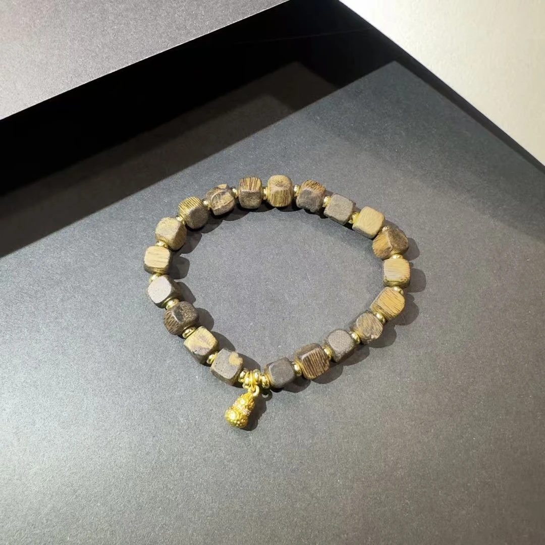 沉香DA1306-海南莺歌绿奇楠方糖沉香单圈手串（多样性发其一）