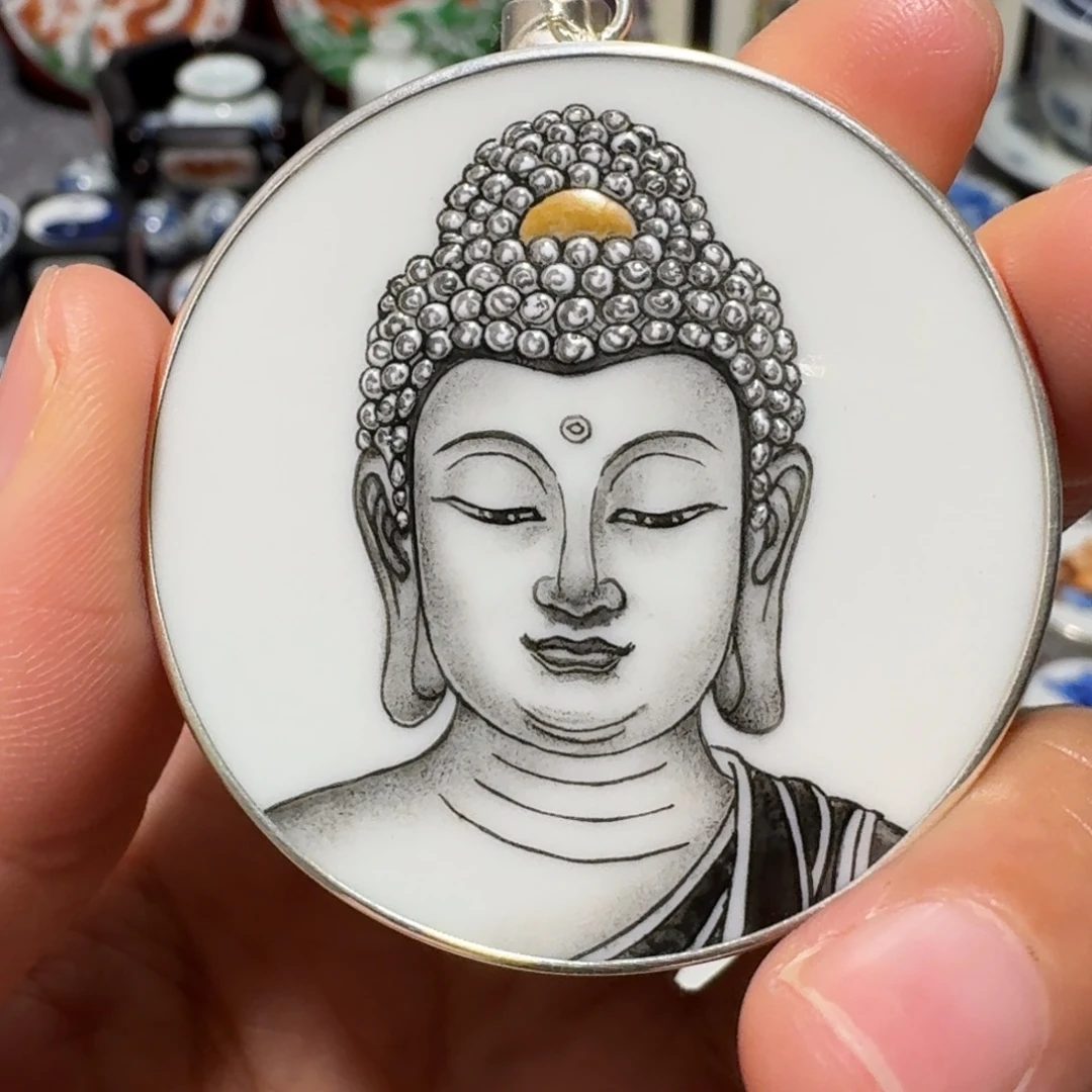 攻***奇瓷片精品挂件一个