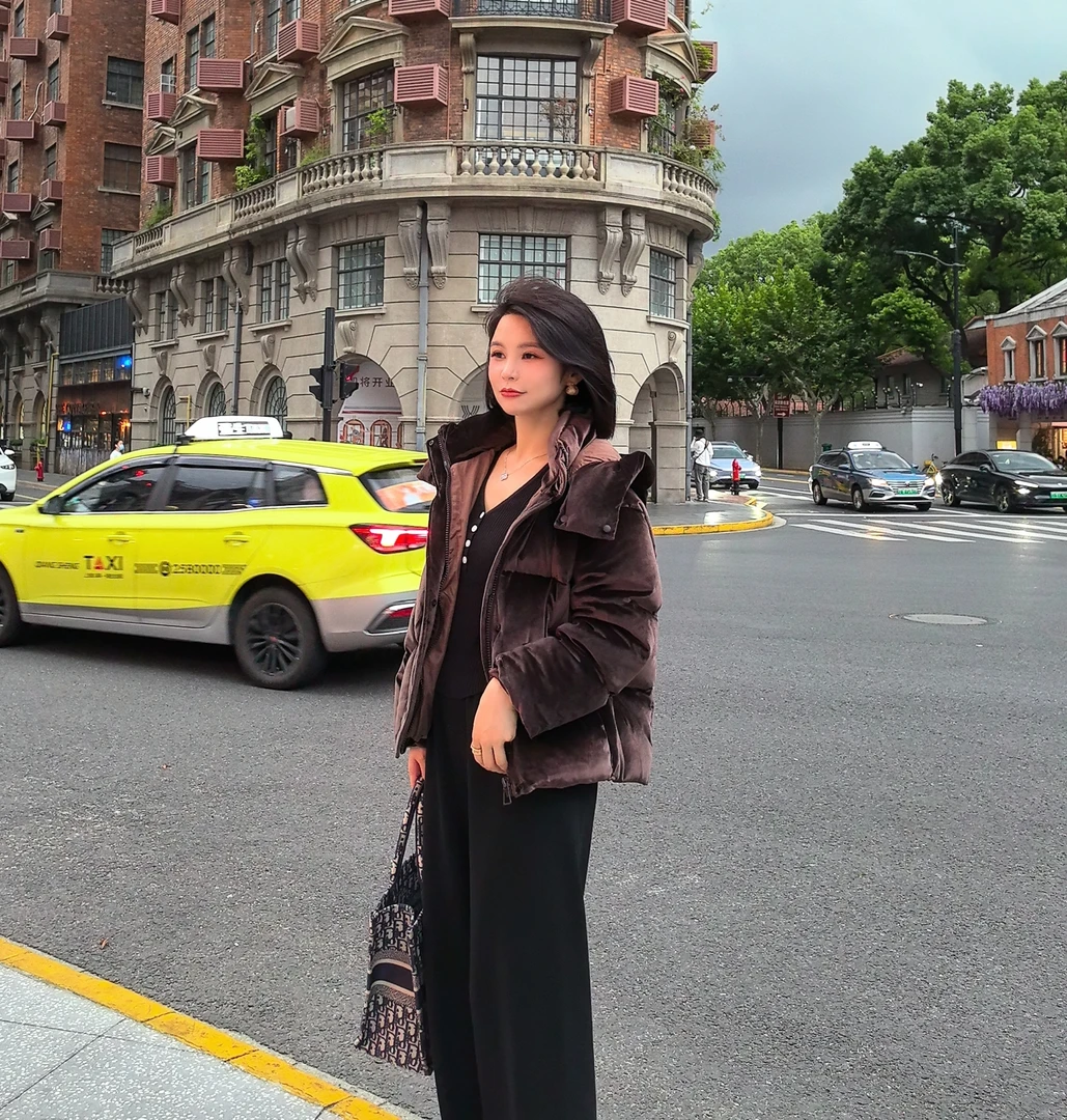 《YI YI 》莱茵河畔 高奢丝绒厚款白鸭绒短款ins韩版显瘦羽绒服