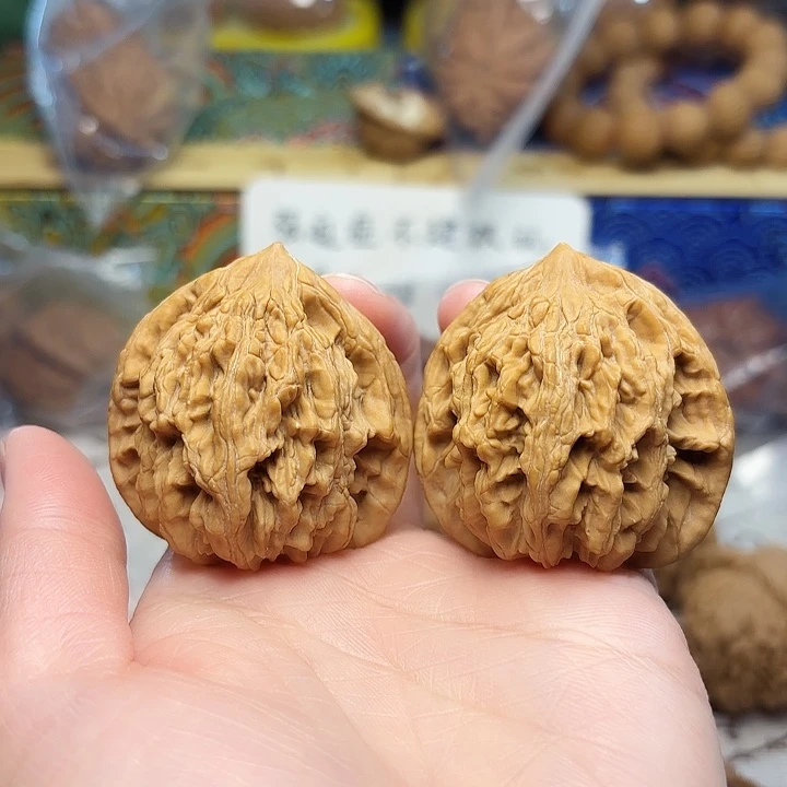 文玩核桃吊坠虎头41