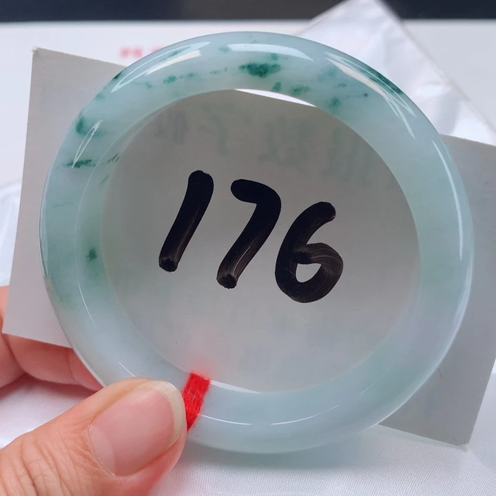 翡翠手镯未镶嵌正