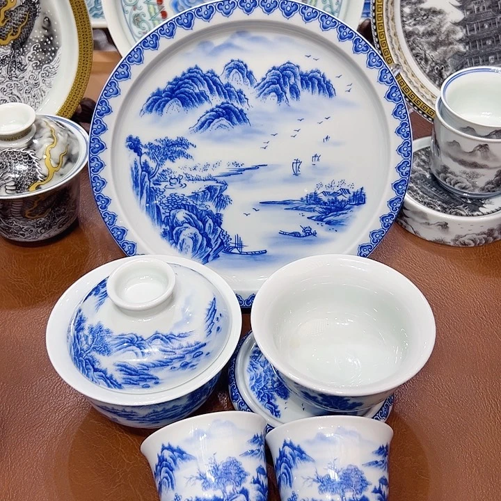 摆件陶景德镇陶瓷艺术展演厅及艺术展区