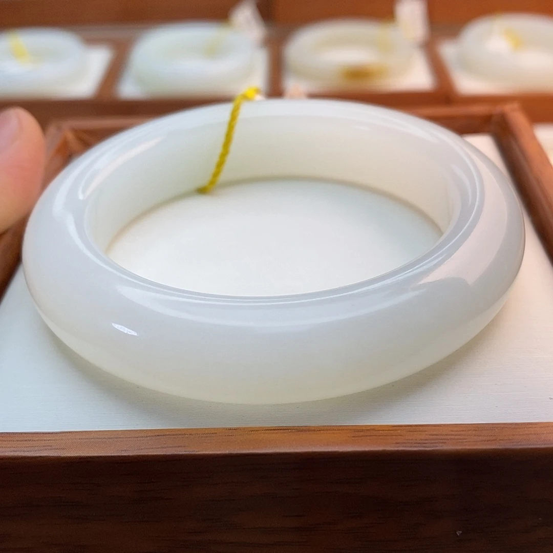 和田玉（白玉）未镶嵌手链